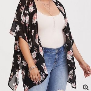 TORRID BLACK FLORAL CHIFFON KIMONO